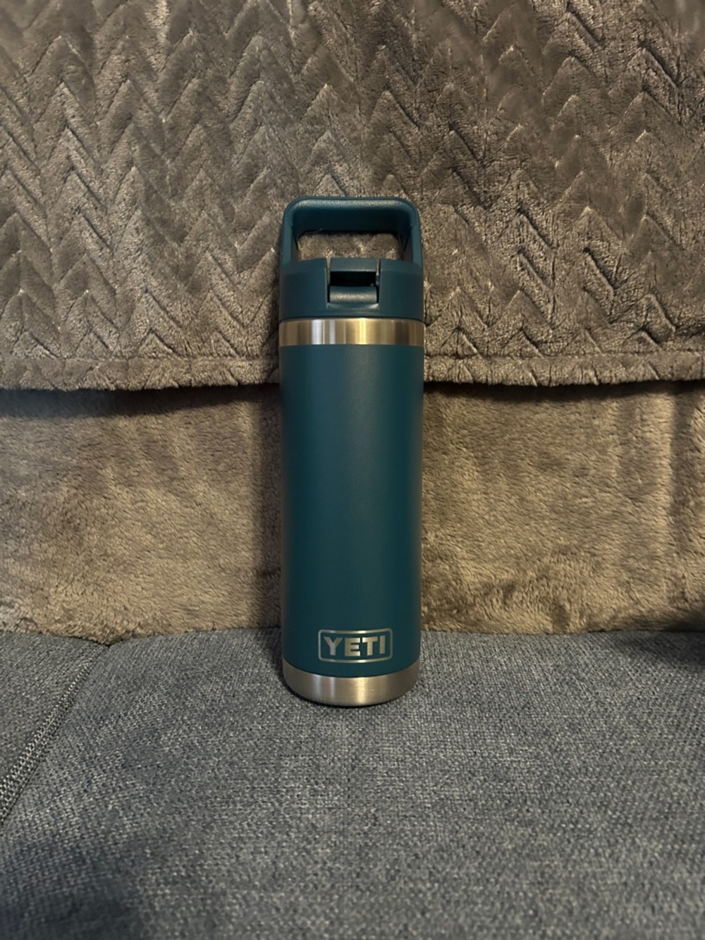 Yeti Rambler 18 oz Bottle with Matching Straw Cap, Agave Teal